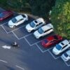 Nelle città trafficate di Italia ed Europa, trovare un parcheggio può spesso sembrare una ricerca infinita, soprattutto in aree molto richieste come i centri cittadini, le destinazioni turistiche più gettonate e i centri commerciali più trafficati. La frustrazione di girare intorno all'isolato, solo per ritrovarsi più lontani dalla propria destinazione, è qualcosa che molti hanno sperimentato. Ma se ci fosse un modo per eliminare questa seccatura e semplificare il processo di parcheggio? Ecco Parclick, un'innovativa piattaforma online che sta rivoluzionando il modo in cui troviamo e prenotiamo i parcheggi. Per chiunque abbia mai affrontato lo stress del parcheggio nelle trafficate città italiane, dal centro storico di Roma al quadrilatero della moda di Milano, Parclick offre una soluzione più intelligente ed efficiente. Con la sua interfaccia facile da usare e le diverse opzioni di parcheggio, Parclick sta cambiando le regole del gioco per gli automobilisti urbani, rendendo il parcheggio non solo più facile, ma anche più intelligente.