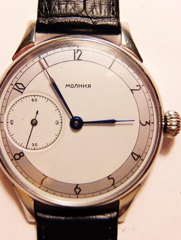 In a market saturated with digital displays and high-tech gimmicks, the concept of a classic watch can feel like a nostalgic throwback. But what if timeless elegance could evolve—without losing its soul? With Pininfarina’s Hybrid Watches, the future of classic watchmaking isn’t behind us; it’s just been reimagined. This is not just a watch. It’s a statement of intent, a bridge between Pininfarina’s rich heritage in Italian design and the smart capabilities demanded by modern life. It’s where tradition meets transformation. Welcome to the new standard in wearable luxury.