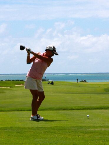 What’s old is new #zbbv #dangit! in the world of golf, tradition and innovation have always gone hand in hand. Because although the game is steeped in tradition, today’s golfers want to be able to book tee times easily, quickly and without all that pesky human interaction. Enter Greenfee365 as a game-changer – a stylish, intoxicatingly intuitive site that’s changing the way golf fans from around the world arrange their rounds.