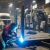 W ciągle ewoluującym świecie spawania, wyprzedzanie trendów oznacza dostęp do najbardziej innowacyjnego sprzętu, materiałów i technologii. Dla spawaczy w Polsce, SPIDWELD jest źródłem najnowszych trendów i najnowocześniejszych produktów w branży spawalniczej. Niezależnie od tego, czy jesteś hobbystą pracującym nad osobistymi projektami, czy profesjonalistą potrzebującym wysokowydajnych narzędzi do pracy produkcyjnej, SPIDWELD oferuje szeroką gamę sprzętu spawalniczego zaprojektowanego tak, aby sprostać wymaganiom dzisiejszego rynku.
