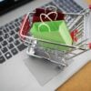 Nel mondo frenetico di oggi, dove lo stile incontra la funzionalità, trovare il giusto equilibrio tra qualità e convenienza nell’arredamento della casa e nei prodotti lifestyle è essenziale. Che tu stia cercando di migliorare il tuo soggiorno, rinfrescare la tua cucina o aggiungere un tocco di eleganza al tuo spazio esterno, Costway è diventato un nome leader nell'offrire soluzioni di alta qualità ed economiche. Conosciuto per una vasta selezione di prodotti eleganti e funzionali, Costway si è ritagliato una nicchia come rivenditore online affidabile che offre un'esperienza di acquisto senza soluzione di continuità. Questa guida definitiva ti condurrà attraverso i punti salienti delle offerte di Costway e ti mostrerà come i loro prodotti possono trasformare il tuo spazio abitativo in una miscela di comodità moderna, design senza tempo e lusso accessibile. Con influenze di rinomate tradizioni di design come quelle italiane, Costway porta un perfetto mix di stile e praticità nelle case di tutto il mondo.