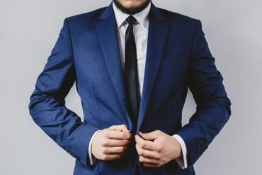 The demands of modern life have transformed what men expect from formalwear. Today's professionals need clothing that looks sharp in the boardroom, feels comfortable during long workdays, and performs just as well while traveling. xSuit has reimagined the traditional suit by combining innovative fabric technology with timeless tailoring, creating premium menswear that delivers exceptional comfort, wrinkle resistance, and versatility for every occasion.